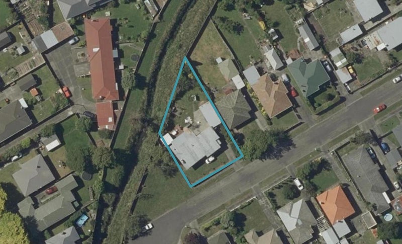 10 Hobson Place, Takaro, Palmerston North - Carousel 1