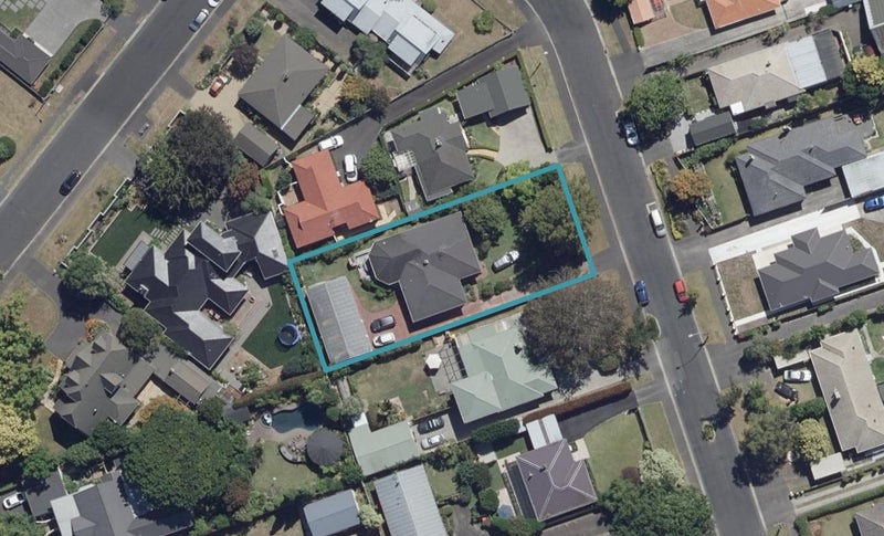 29 Casey Avenue, Fairfield, Hamilton - Carousel 1