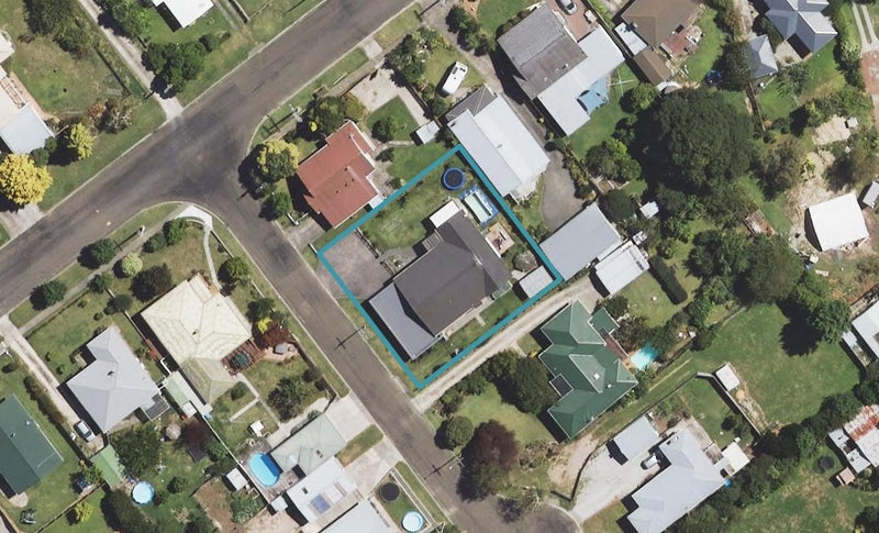 3 Vivian Street, Inner Kaiti, Gisborne - Carousel 1