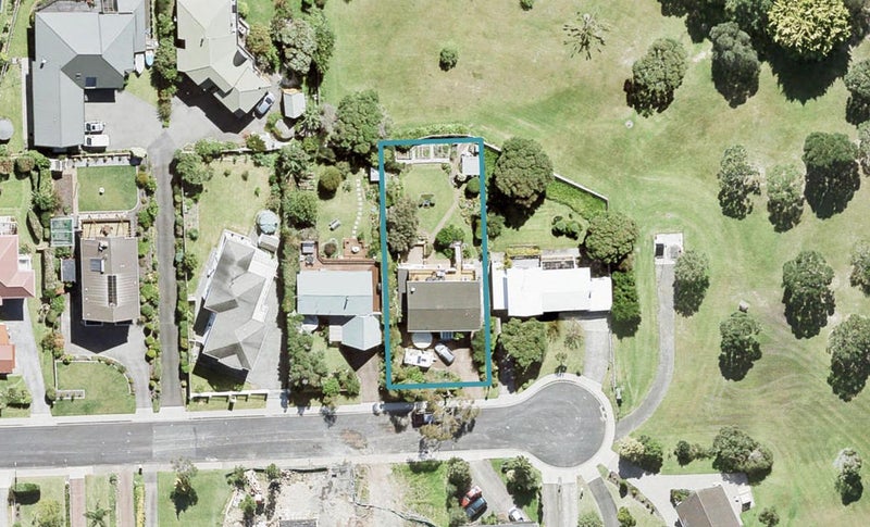 154 Pacific Parade, Army Bay, Whangaparaoa - Carousel 1