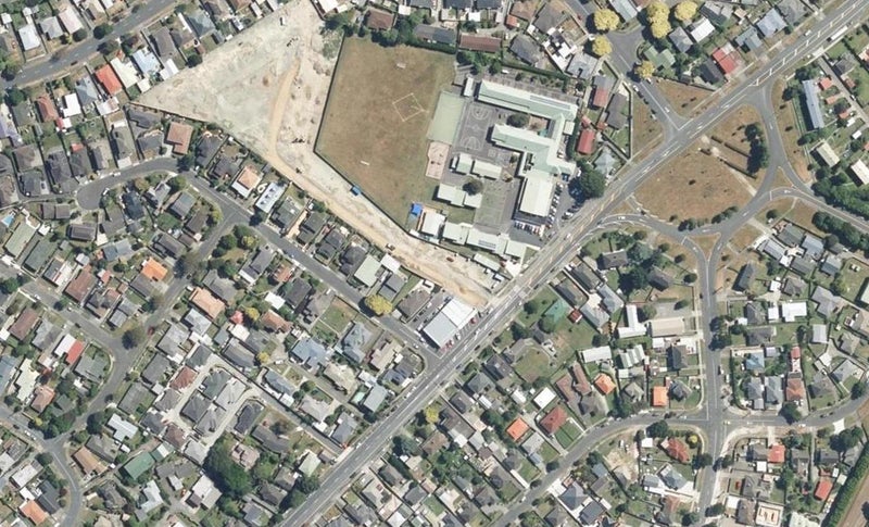 6 Te Ara o Motutawa, Avalon, Lower Hutt - Carousel 1