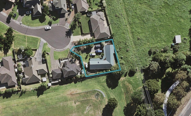 5 Opal Close, Rosedale, Auckland - Carousel 1
