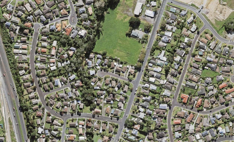 5 Glenbury Place, Massey, Auckland - Carousel 1