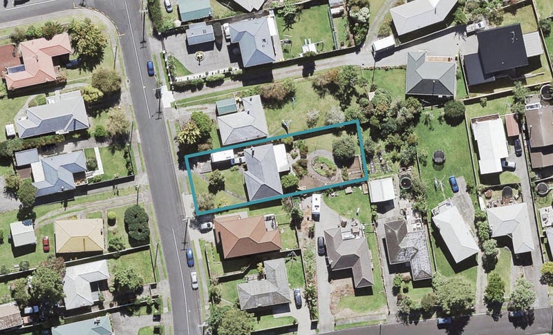 15 Gilliam Street, New Lynn, Auckland - Carousel 1