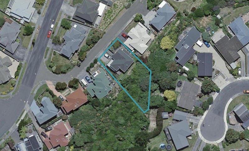 6 Huxley Grove, Churton Park, Wellington - Carousel 1