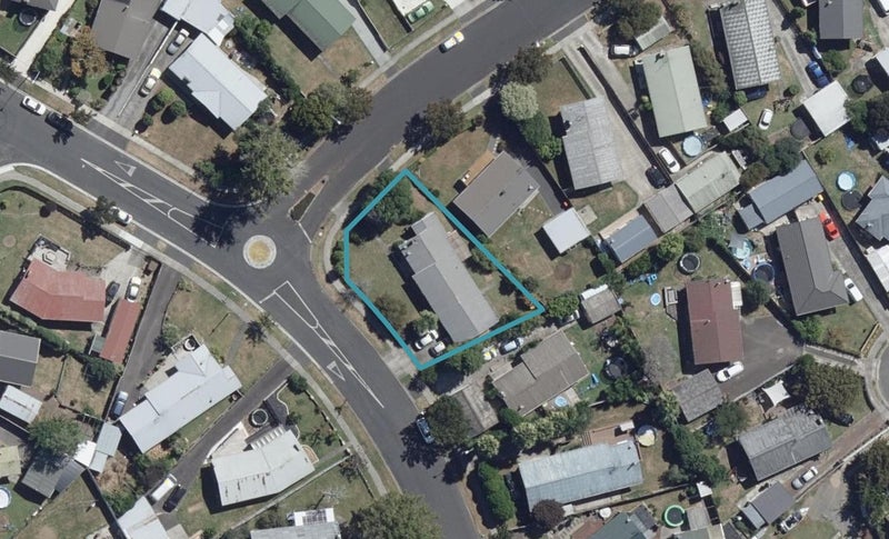 31 Rosalind Street, Deanwell, Hamilton - Carousel 1