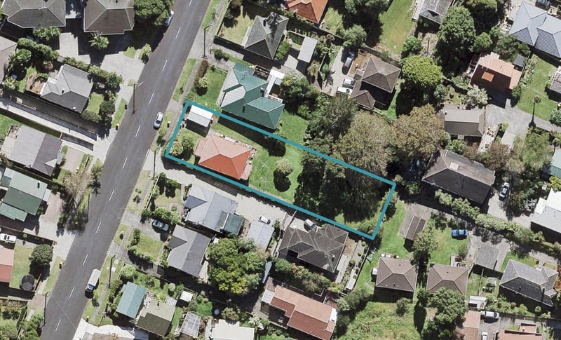 11 Wattle Street, New Lynn, Auckland - Carousel 1