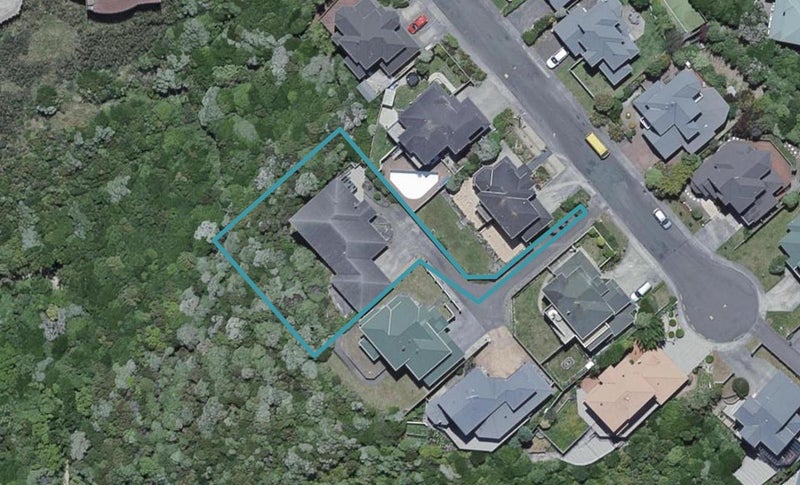 12 Bennett Grove, Newlands, Wellington - Carousel 1