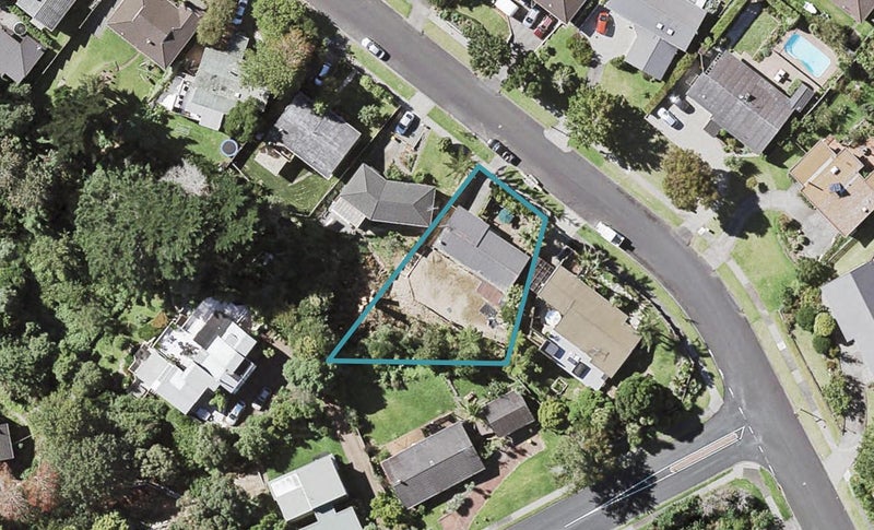 8 Cheriton Road, Mellons Bay, Auckland - Carousel 1