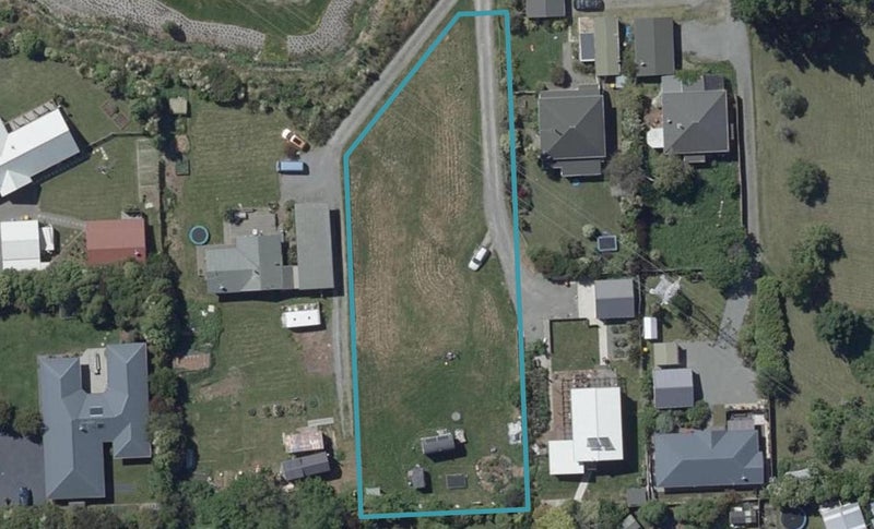 11 Cooks Lane, Heathcote Valley, Christchurch - Carousel 1