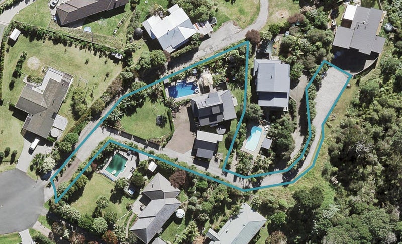 13 Olwyn Place, Greenhithe, Auckland - Carousel 1