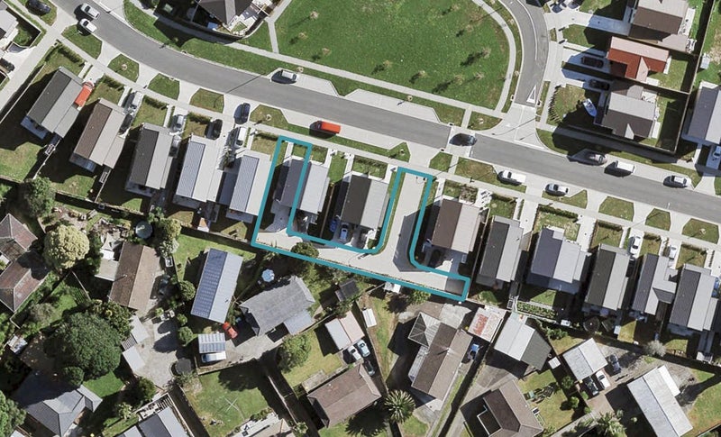 98 Kaimoana Street, Weymouth, Auckland - Carousel 1