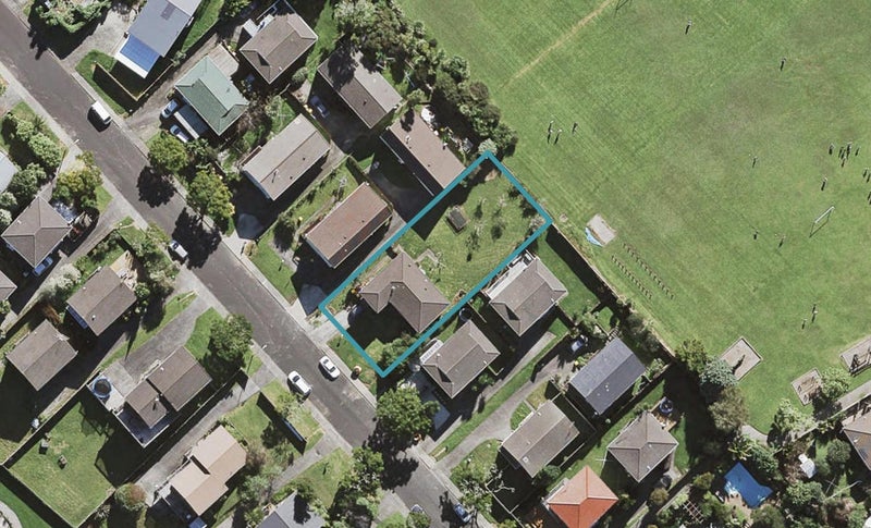 63 Simon Ellice Drive, Bayview, Auckland - Carousel 1