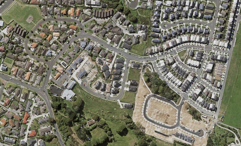5 Gospel Heights, Flat bush, Auckland - Carousel 1