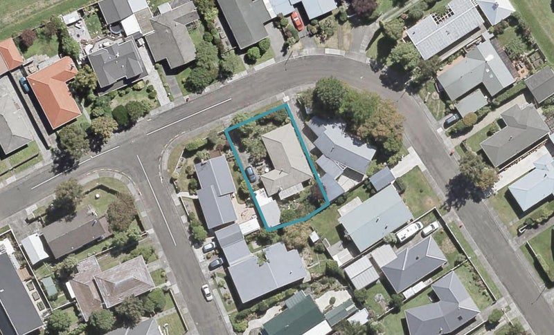 31 Whirinaki Crescent, Heretaunga, Upper Hutt - Carousel 1