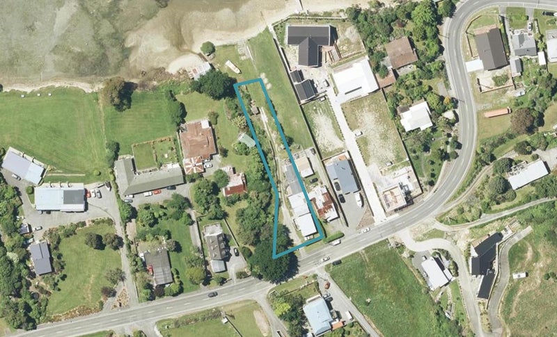 317 Waikawa Road, Waikawa, Picton - Carousel 1