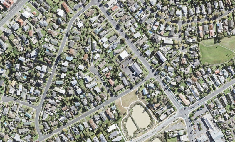 7/4 Albatross Road, Red Beach, Whangaparāoa - Carousel 1