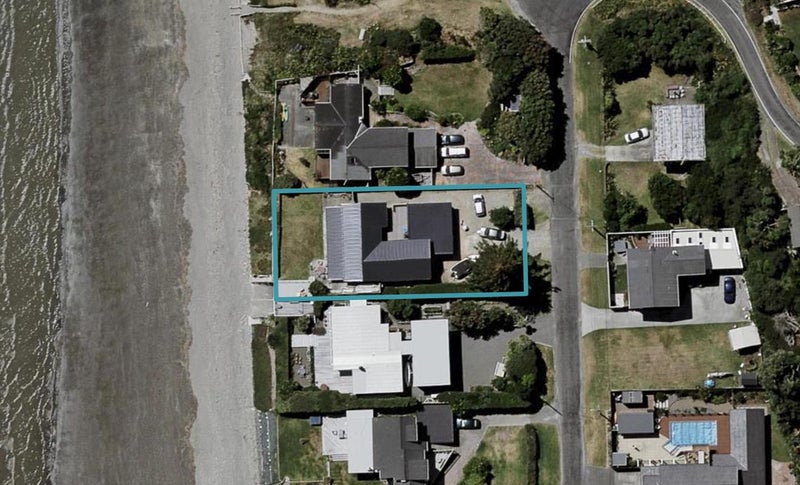 6 Groves Road, Raumati Beach, Paraparaumu - Carousel 1
