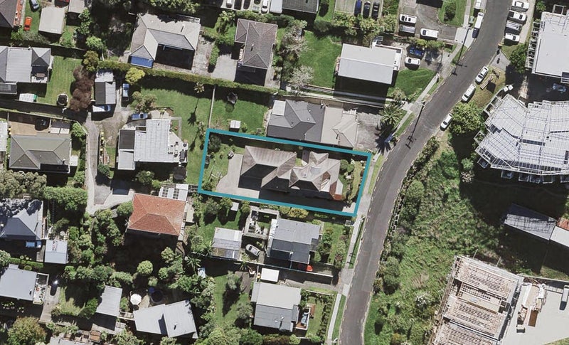 9 Huka Road, Birkenhead, Auckland - Carousel 1