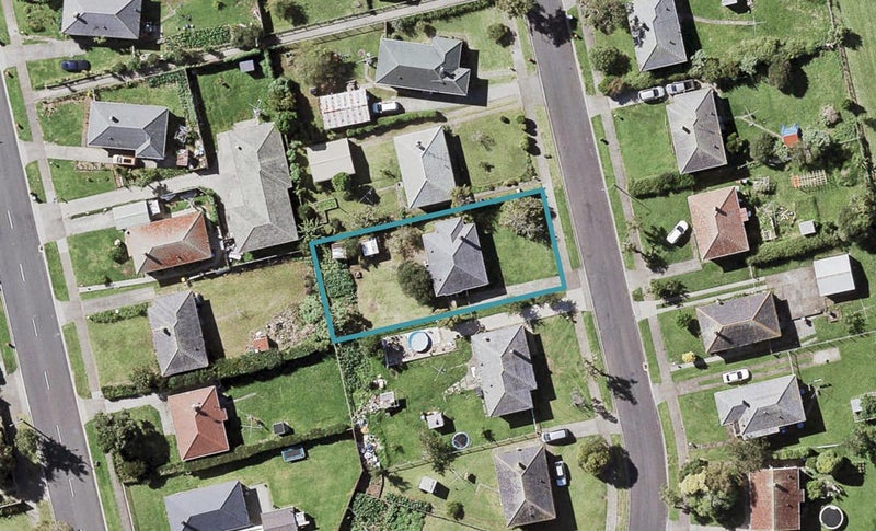 27 Wimbledon Crescent, Glen Innes, Auckland - Carousel 1