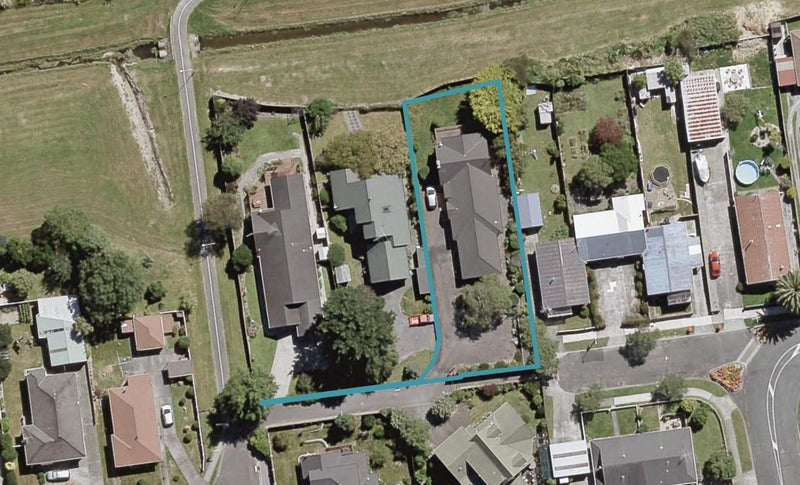 4 Alleys Way, Ebdentown, Upper Hutt - Carousel 1