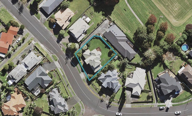 69 Velma Road, Hillcrest, Auckland - Carousel 1