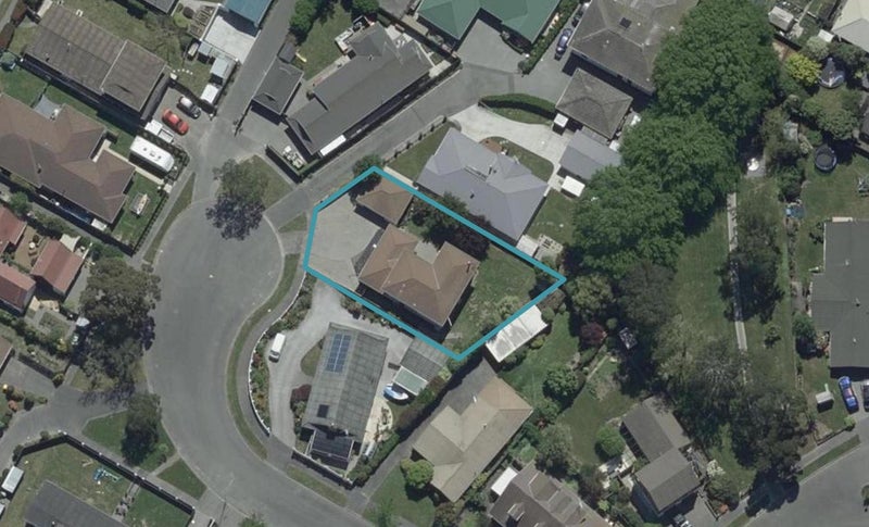16 Cintra Place, Casebrook, Christchurch - Carousel 1