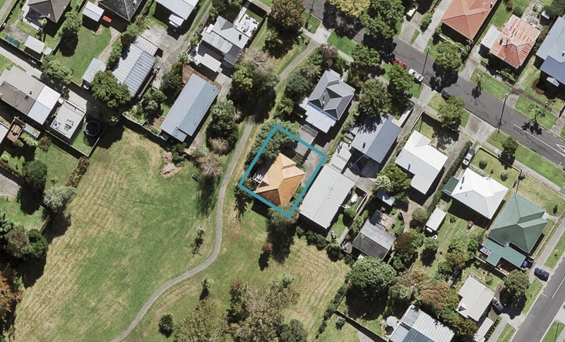 28A Haverstock Road, Sandringham, Auckland - Carousel 1