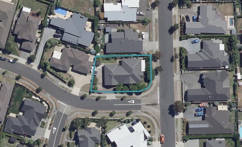 104 Huntington Drive, Huntington, Hamilton - Carousel 1