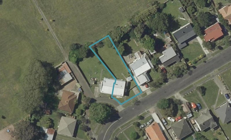 26 Savage Crescent, West End, Palmerston North - Carousel 1