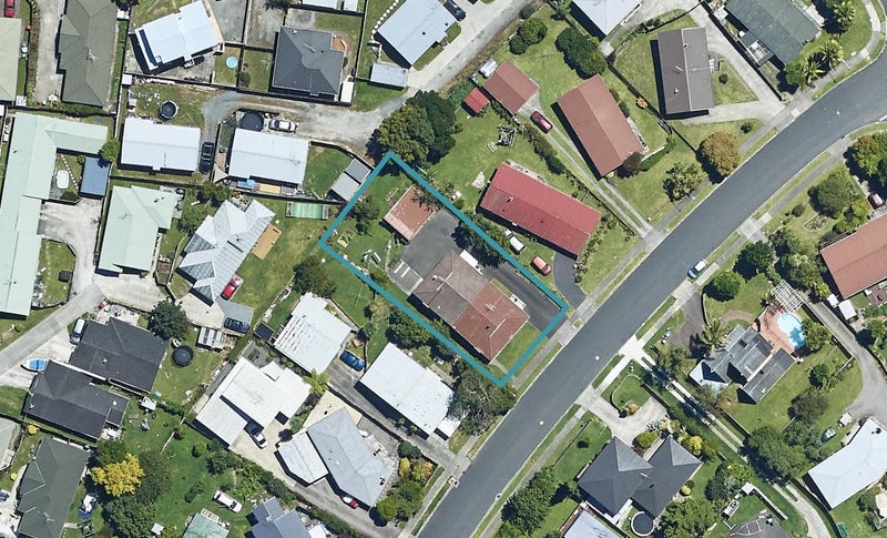 27B Jonathon Street, Brookfield, Tauranga - Carousel 1