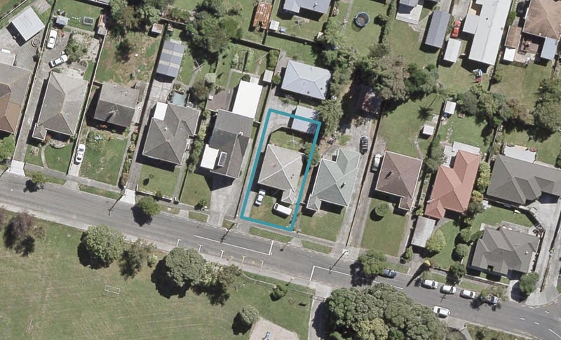 2/13 Roberts Street, Epuni, Lower Hutt - Carousel 1