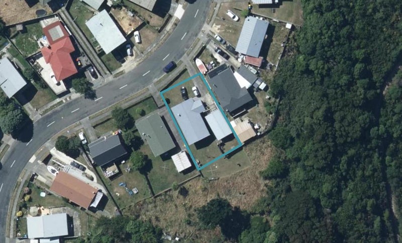 12 Sombrero View, Ascot Park, Porirua - Carousel 1