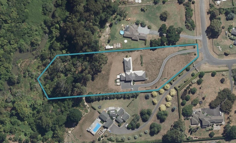 17 Meadowgreen Drive, Tamahere - Carousel 1