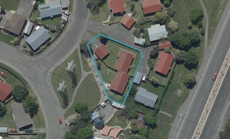 4 Heidi Place, Broomfield, Christchurch - Carousel 1