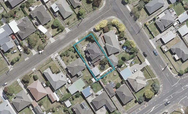 3 Courtenay Road, Heretaunga, Upper Hutt - Carousel 1