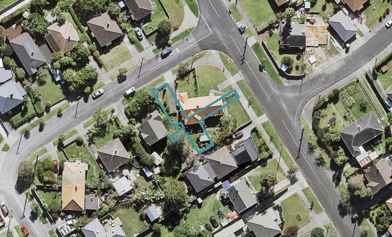 99 Walmer Road, Point Chevalier, Auckland - Carousel 1