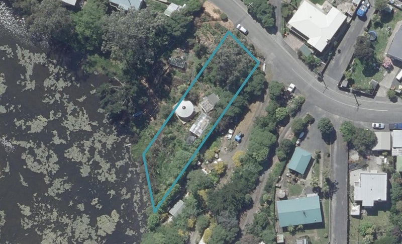 20 McIntosh Road, Brighton, Dunedin - Carousel 1