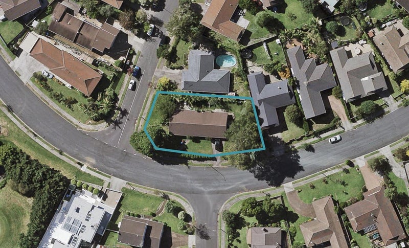 18 Greenbank Drive, Saint Johns, Auckland - Carousel 1