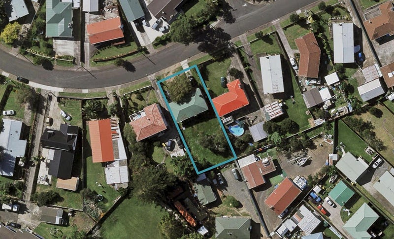24 Clayton Avenue, Otara, Auckland - Carousel 1