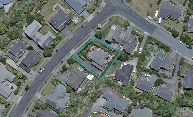 3 Furlong Crescent, Churton Park, Wellington - Carousel 1