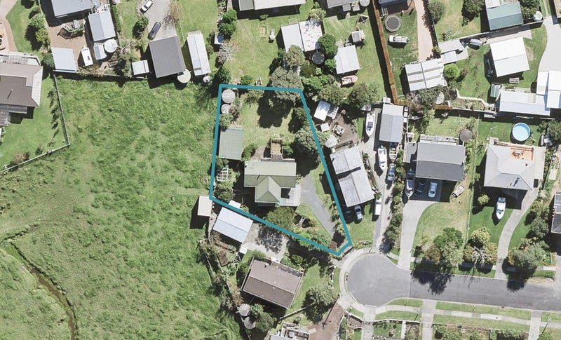 17 Banks Road, Papakura - Carousel 1