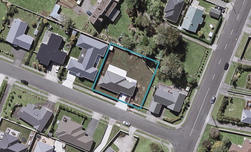 4 Estate Grove, Inglewood, Inglewood - Carousel 1