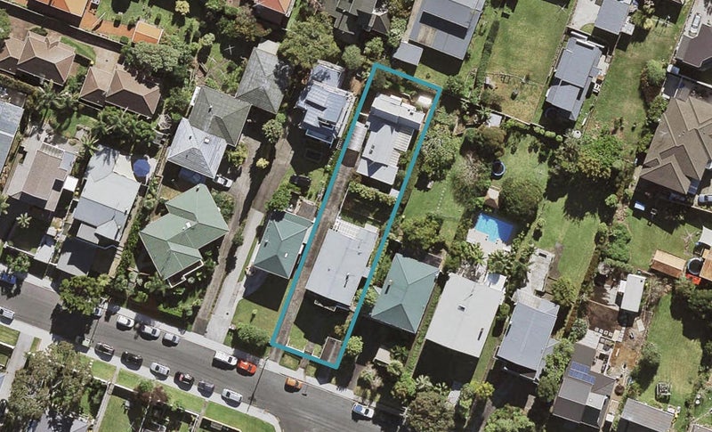 1/16 Belle Vue Avenue, Northcote Point, Auckland - Carousel 1