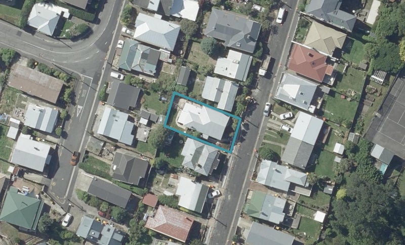 18 Peel Street, Mornington, Dunedin - Carousel 1