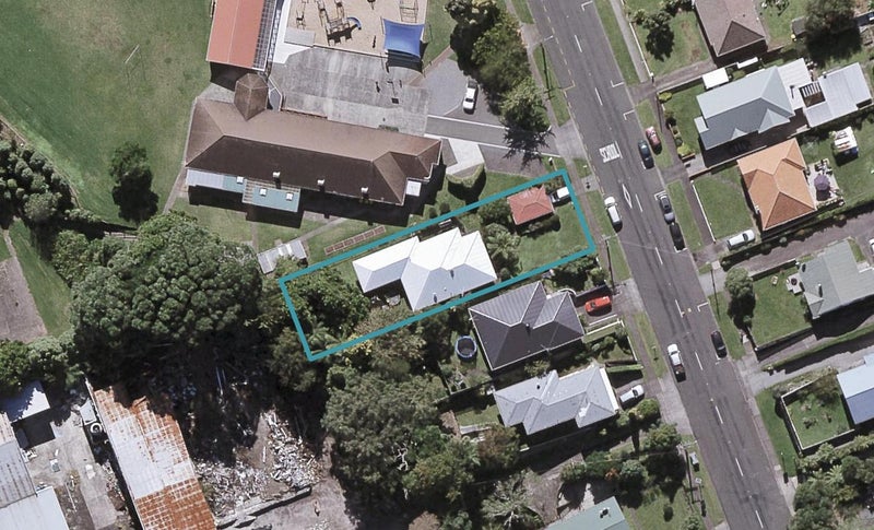 122 Brooklands Road, Brooklands, New Plymouth - Carousel 1