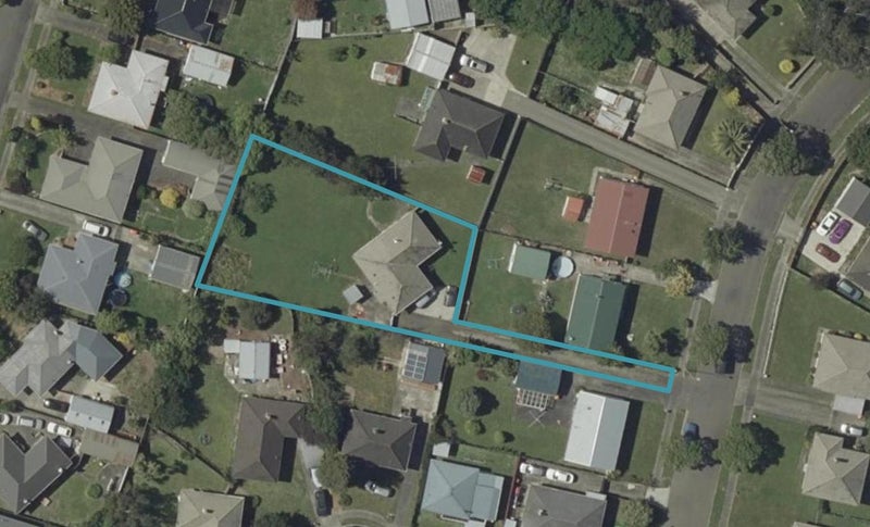 11 Wakefield Street, Awapuni, Palmerston North - Carousel 1