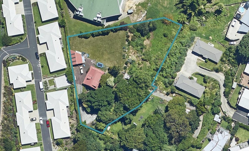 5 Dell Way, Judea, Tauranga - Carousel 1