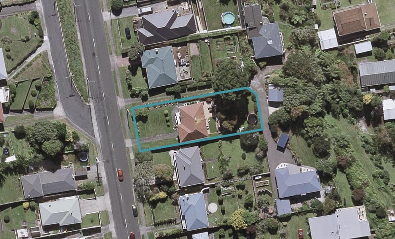 65 Awanui Street, Merrilands, New Plymouth - Carousel 1