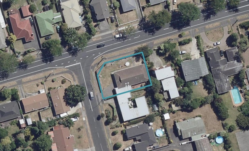 1 Chequers Avenue, Chartwell, Hamilton - Carousel 1